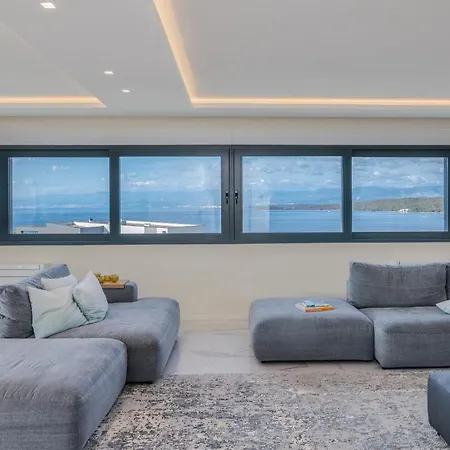 Malipe Penthouse With Sea View