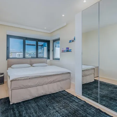 公寓 Malipe Penthouse With Sea View