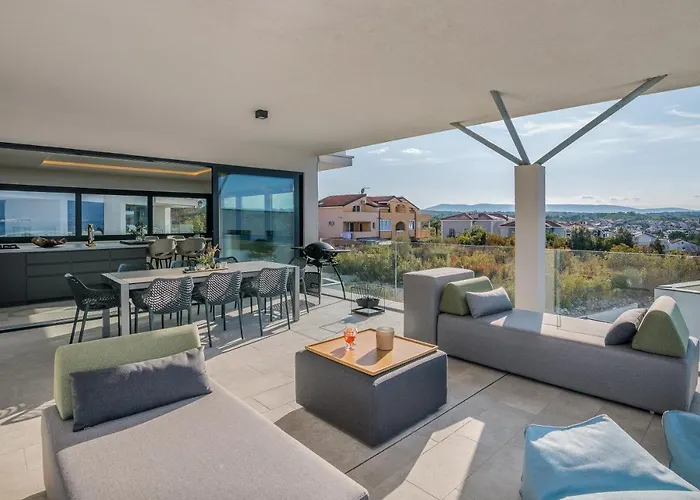 Malipe Penthouse With Sea View * Malinska
