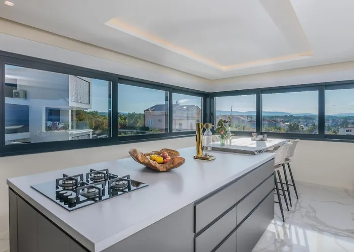 Malipe Penthouse With Sea View Apartment Malinska