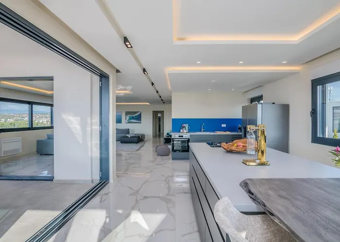 Malipe Penthouse With Sea View *