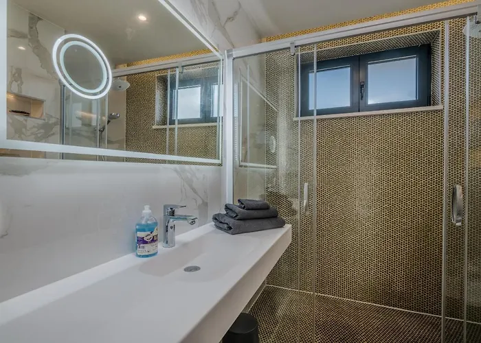 Malipe Penthouse With Sea View