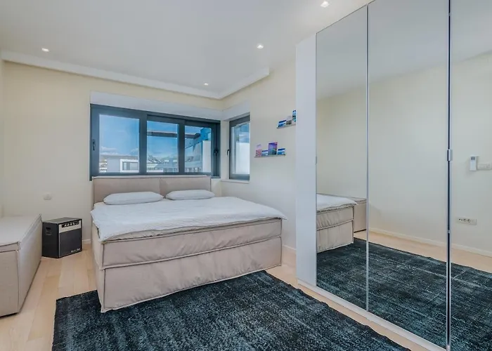 Apartment Malipe Penthouse With Sea View
