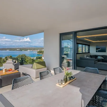 Malipe Penthouse With Sea View * Malinska