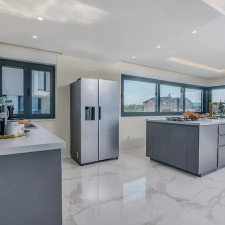 Malipe Penthouse With Sea View * Malinska
