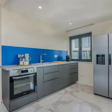 Malipe Penthouse With Sea View Malinska